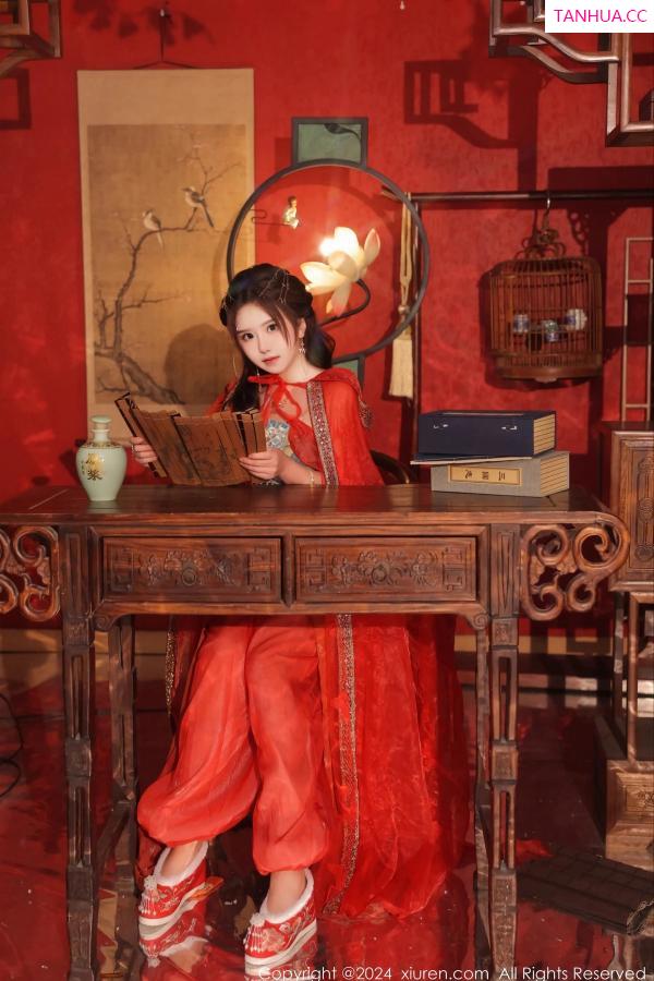   [XiuRen]高清写真图 2024.02.27 No.8146 小薯条nienie 性感美腿第27张图片